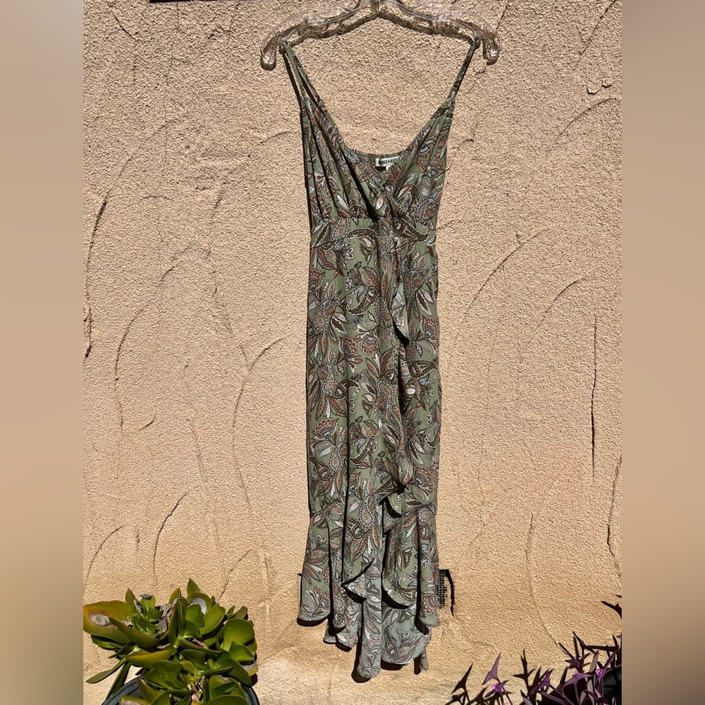 Inspired Hearts ❤️ Green Paisley Maxi Dress - Picture 3 of 9